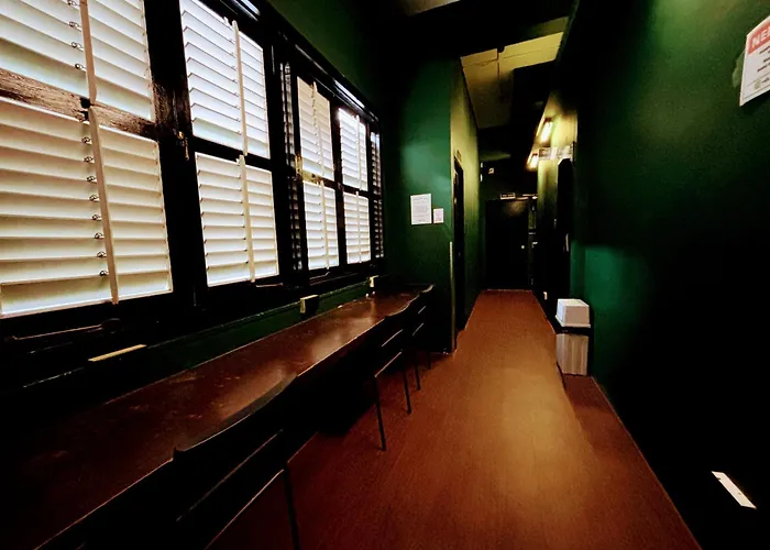 Wink At Mosque StreetHostel