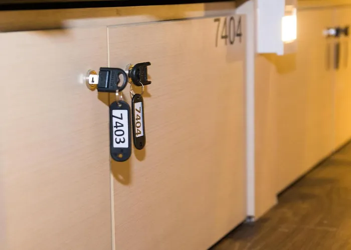 7 Wonders Boutique Capsule Hotel